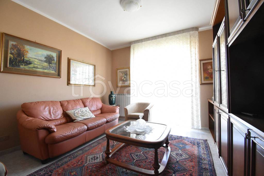 appartamento in vendita a Beinasco in zona Fornaci