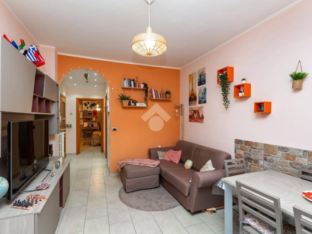 appartamento in vendita a Beinasco in zona Borgaretto