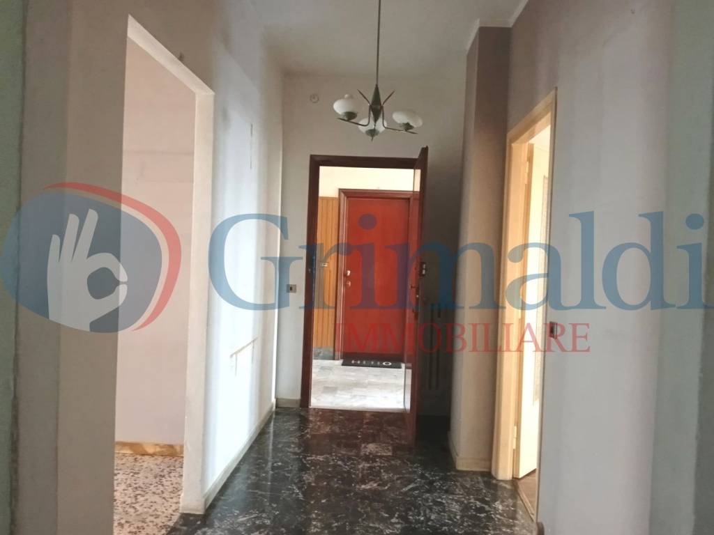 appartamento in vendita a Beinasco in zona Borgaretto