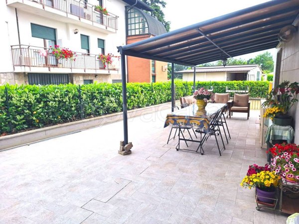 casa indipendente in vendita a Beinasco in zona Borgaretto