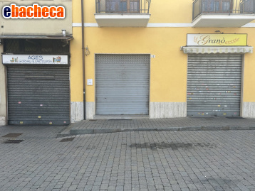 locale commerciale in vendita a Beinasco