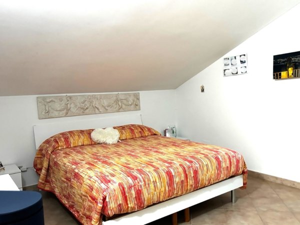 casa indipendente in vendita a Beinasco in zona Borgaretto