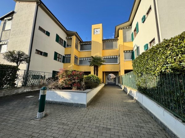 appartamento in vendita a Beinasco in zona Borgaretto