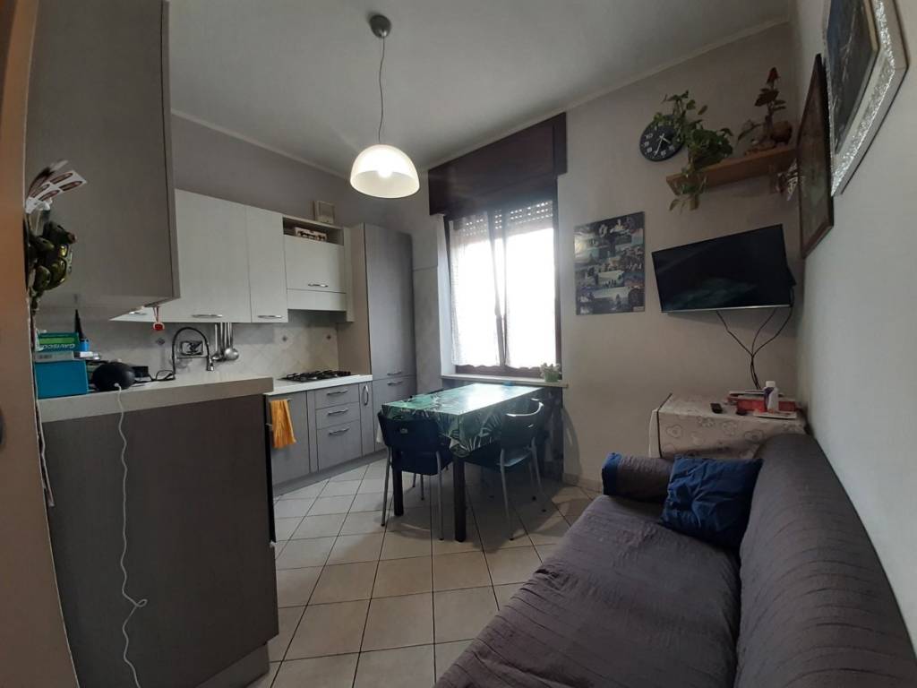 appartamento in vendita a Beinasco in zona Borgaretto
