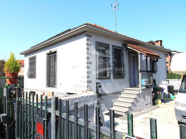 casa indipendente in vendita a Beinasco