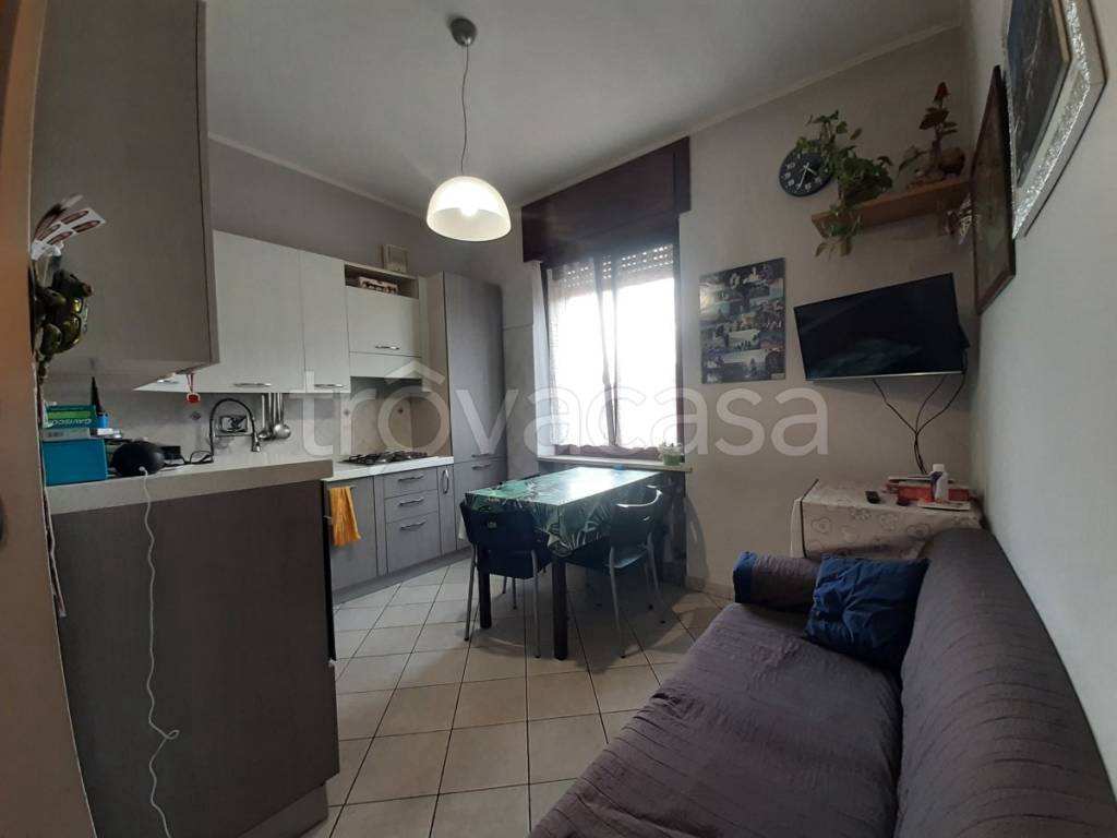 appartamento in vendita a Beinasco in zona Borgaretto