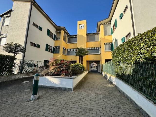 appartamento in vendita a Beinasco in zona Borgaretto