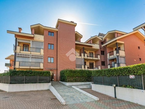 appartamento in vendita a Beinasco in zona Fornaci