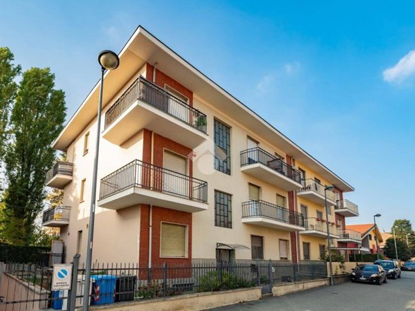 appartamento in vendita a Beinasco in zona Fornaci