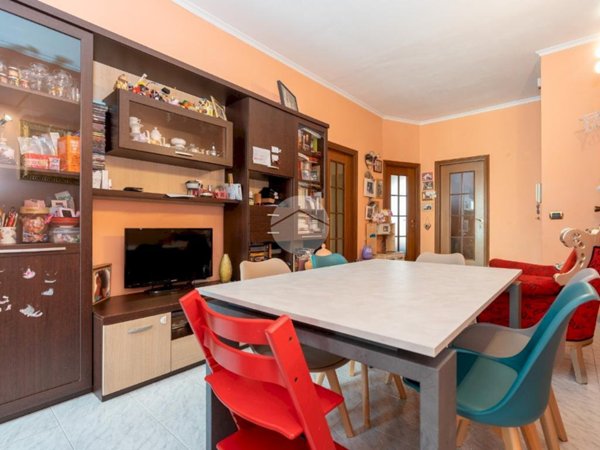 appartamento in vendita a Beinasco in zona Borgaretto