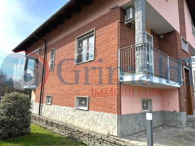 casa indipendente in vendita a Beinasco in zona Borgaretto