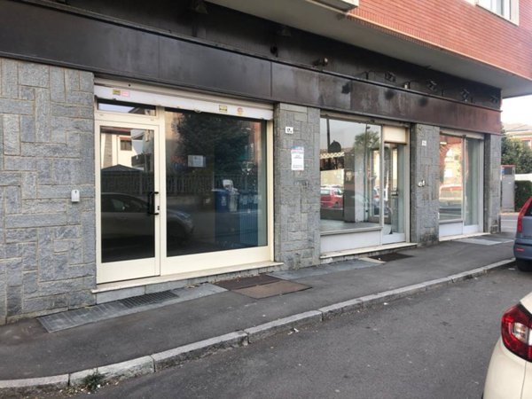 negozio in vendita a Beinasco