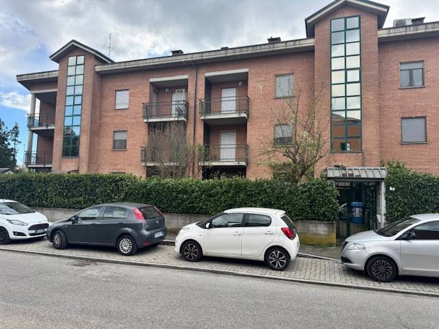 appartamento in vendita a Beinasco in zona Borgaretto