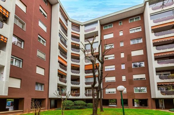 appartamento in vendita a Beinasco in zona Fornaci