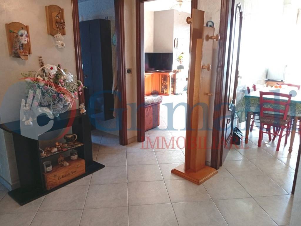 appartamento in vendita a Beinasco in zona Borgaretto