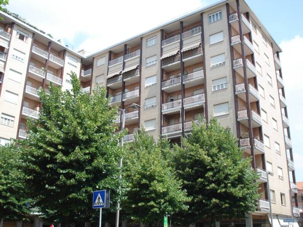 appartamento in vendita a Beinasco in zona Borgaretto