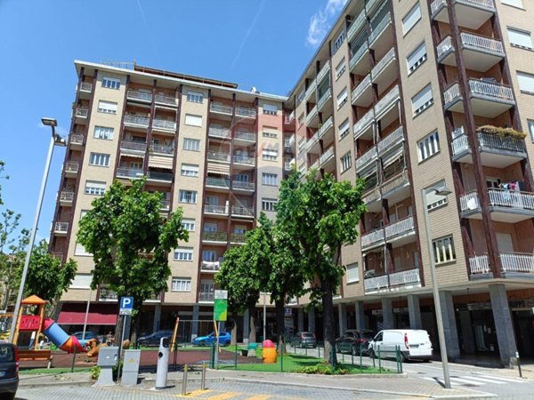 appartamento in vendita a Beinasco in zona Borgaretto