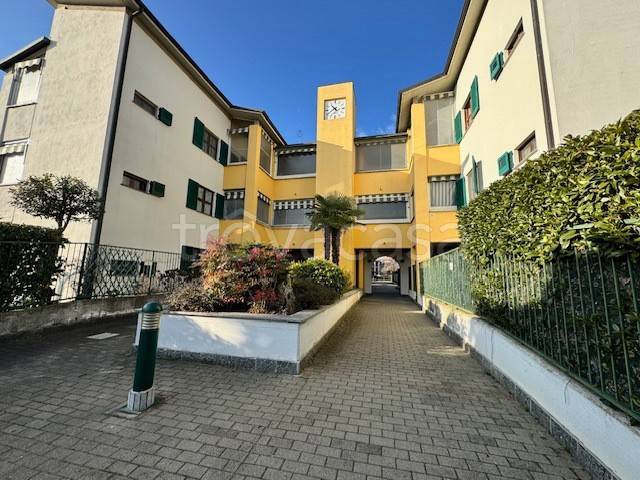 appartamento in vendita a Beinasco in zona Borgaretto