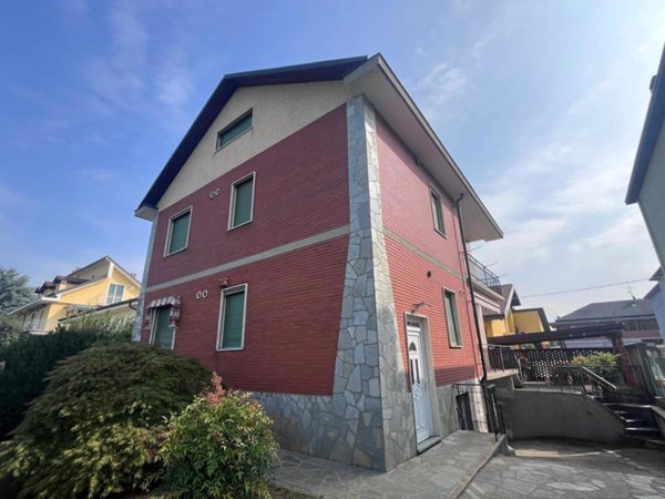 casa indipendente in vendita a Beinasco