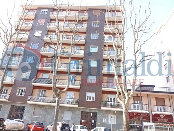 appartamento in vendita a Beinasco in zona Borgaretto