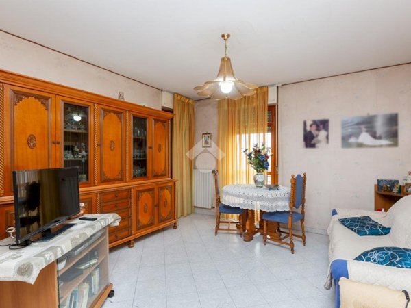appartamento in vendita a Beinasco in zona Fornaci