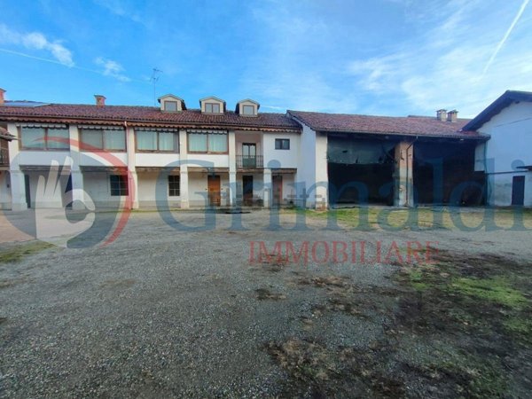 casa indipendente in vendita a Beinasco