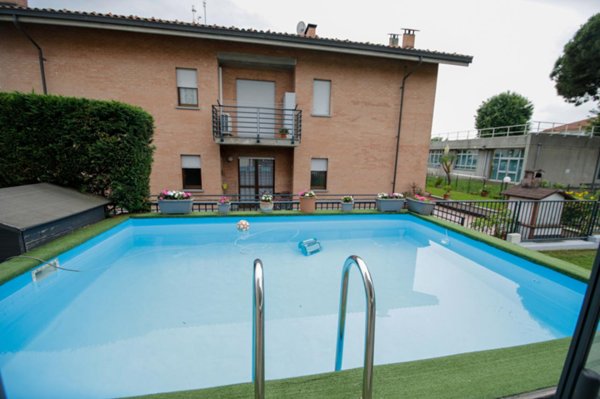 casa indipendente in vendita a Beinasco in zona Borgaretto