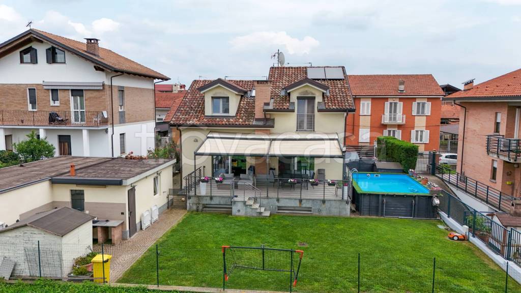 casa indipendente in vendita a Beinasco in zona Borgaretto