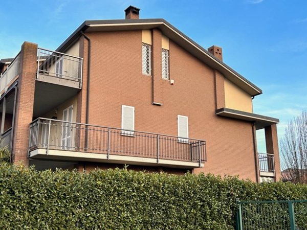 casa indipendente in vendita a Beinasco in zona Borgaretto