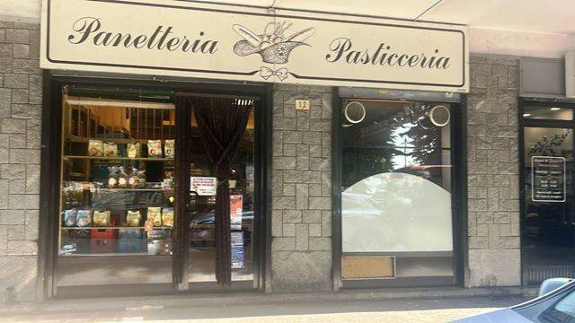 negozio in vendita a Beinasco in zona Fornaci