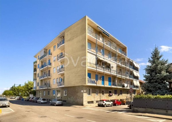 appartamento in vendita a Beinasco in zona Fornaci