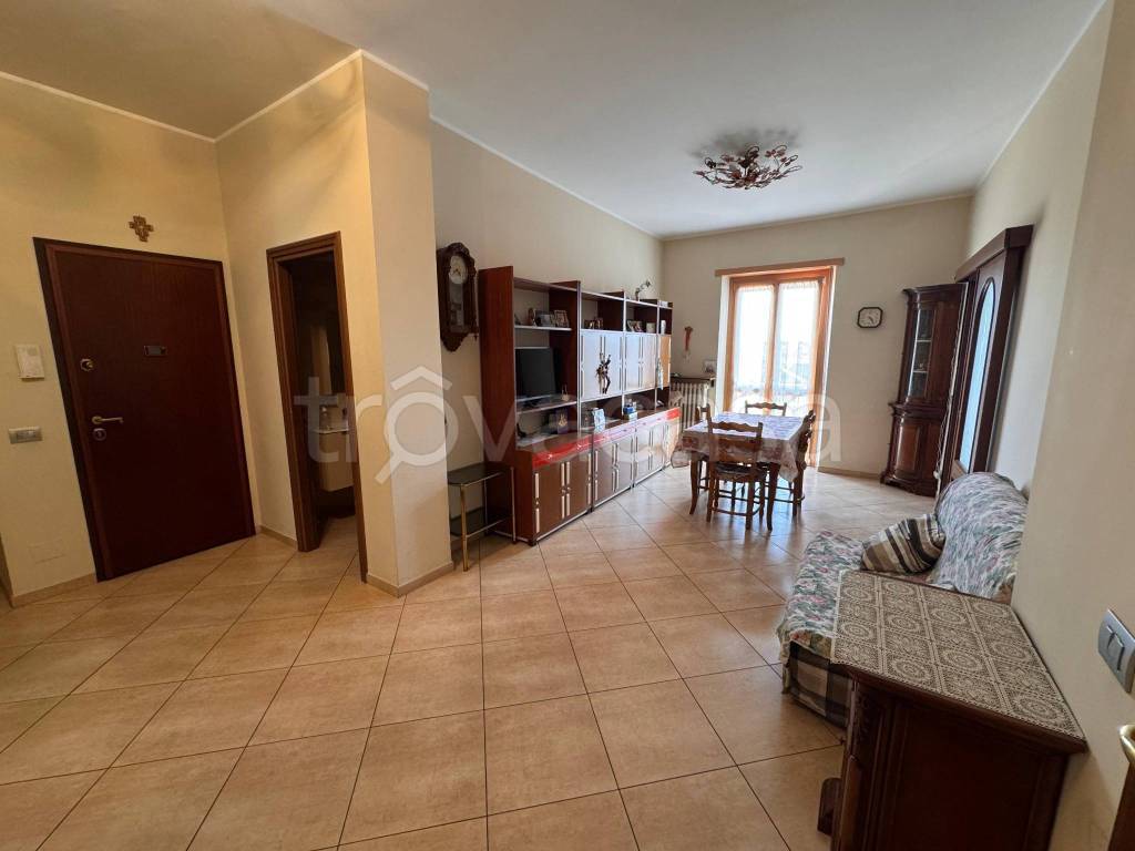 appartamento in vendita a Beinasco in zona Borgaretto