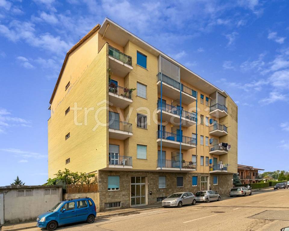 appartamento in vendita a Beinasco in zona Fornaci