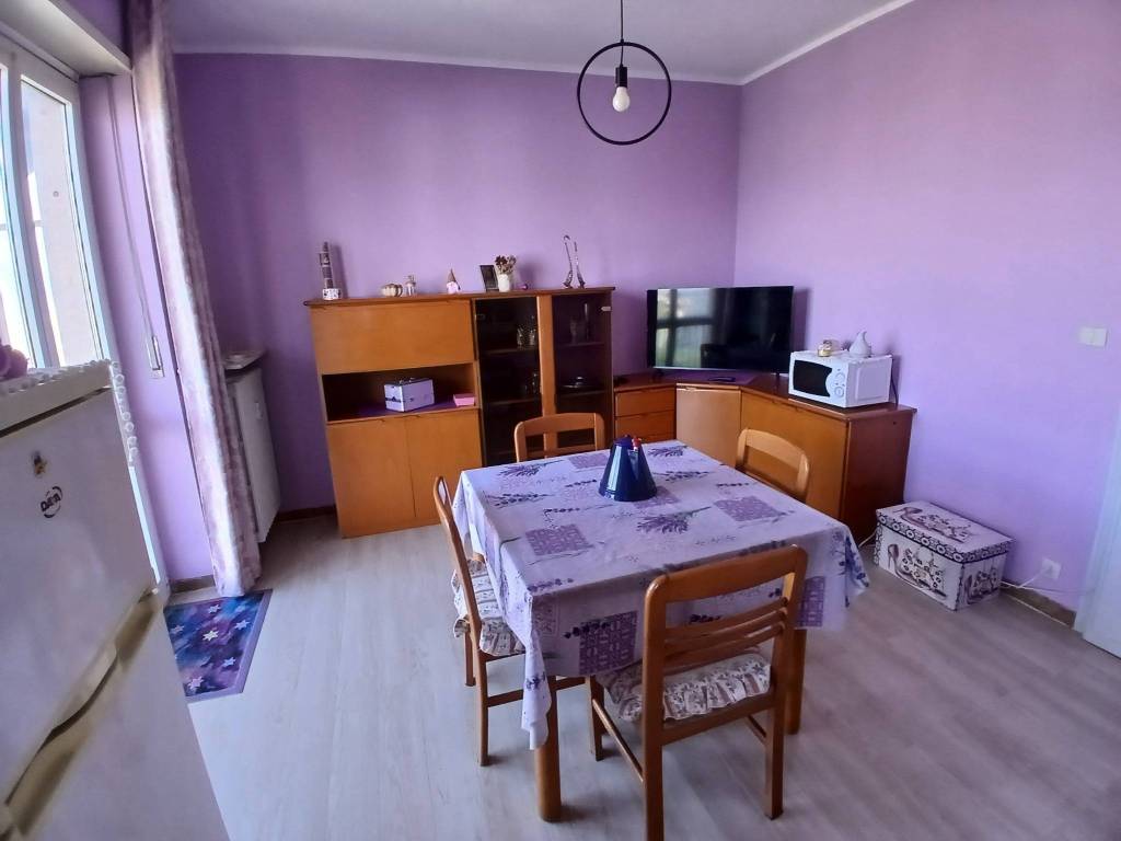 appartamento in vendita a Beinasco in zona Fornaci