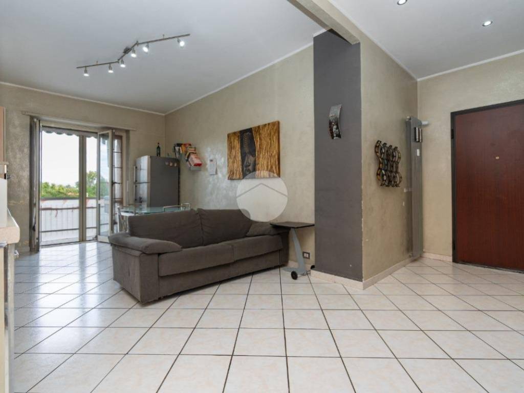 appartamento in vendita a Beinasco in zona Fornaci