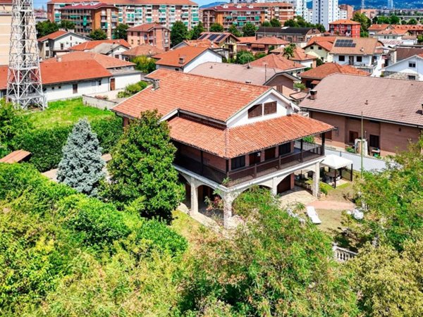 casa indipendente in vendita a Beinasco