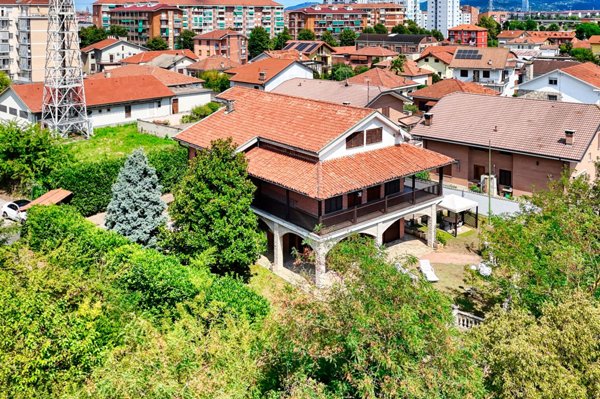 casa indipendente in vendita a Beinasco