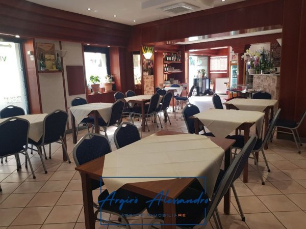 locale commerciale in vendita a Beinasco