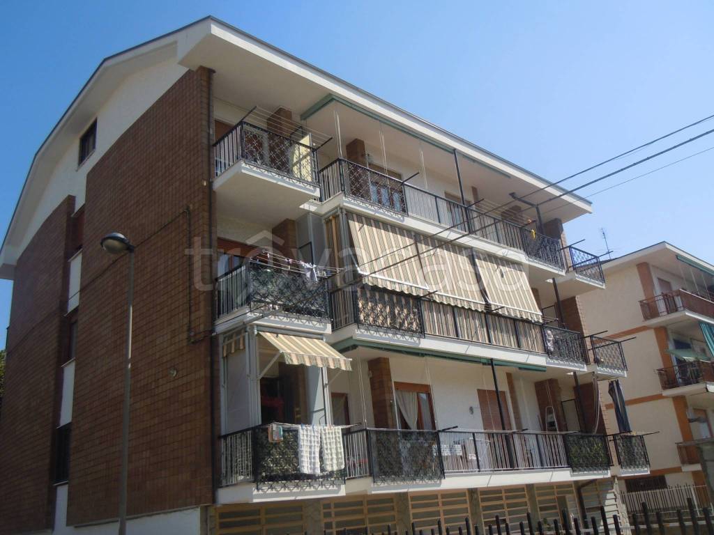 appartamento in vendita a Beinasco in zona Borgaretto