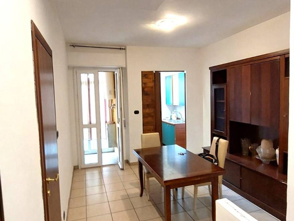 appartamento in vendita a Beinasco in zona Fornaci