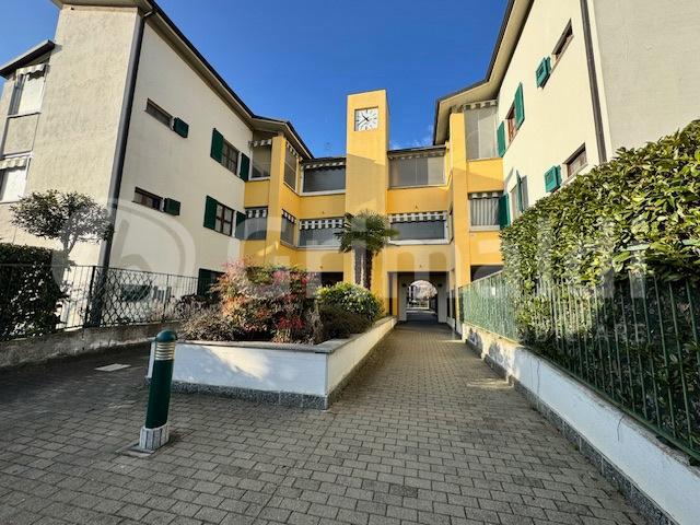 appartamento in vendita a Beinasco in zona Borgaretto