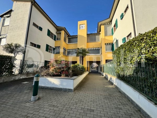 appartamento in vendita a Beinasco in zona Borgaretto