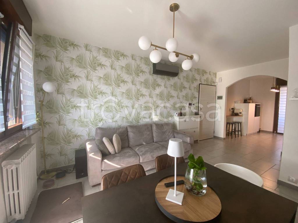 appartamento in vendita a Beinasco in zona Borgaretto