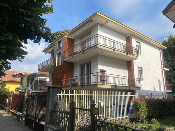 appartamento in vendita a Beinasco in zona Borgaretto