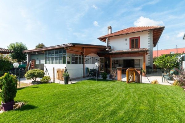 casa indipendente in vendita a Beinasco