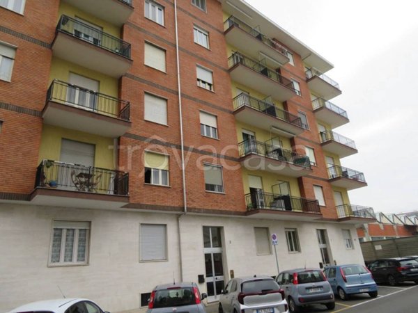 appartamento in vendita a Beinasco in zona Borgaretto