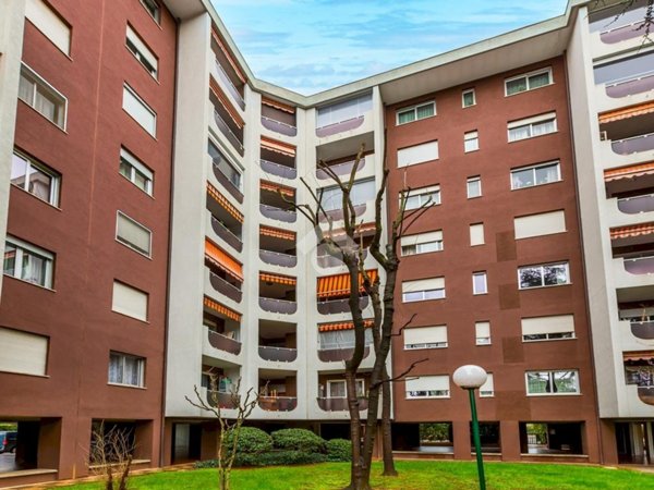 appartamento in vendita a Beinasco in zona Fornaci