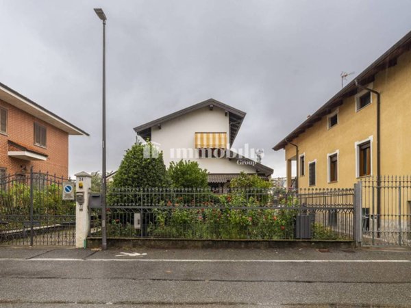 casa indipendente in vendita a Beinasco