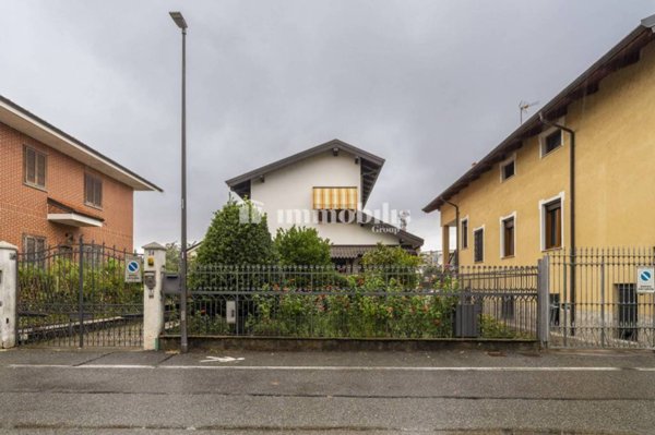casa indipendente in vendita a Beinasco