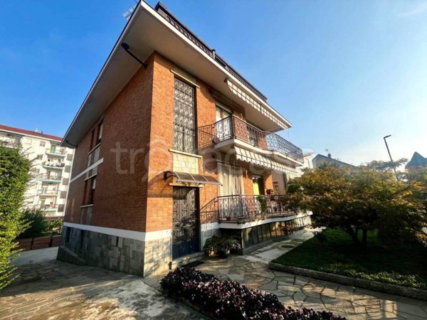 casa indipendente in vendita a Beinasco